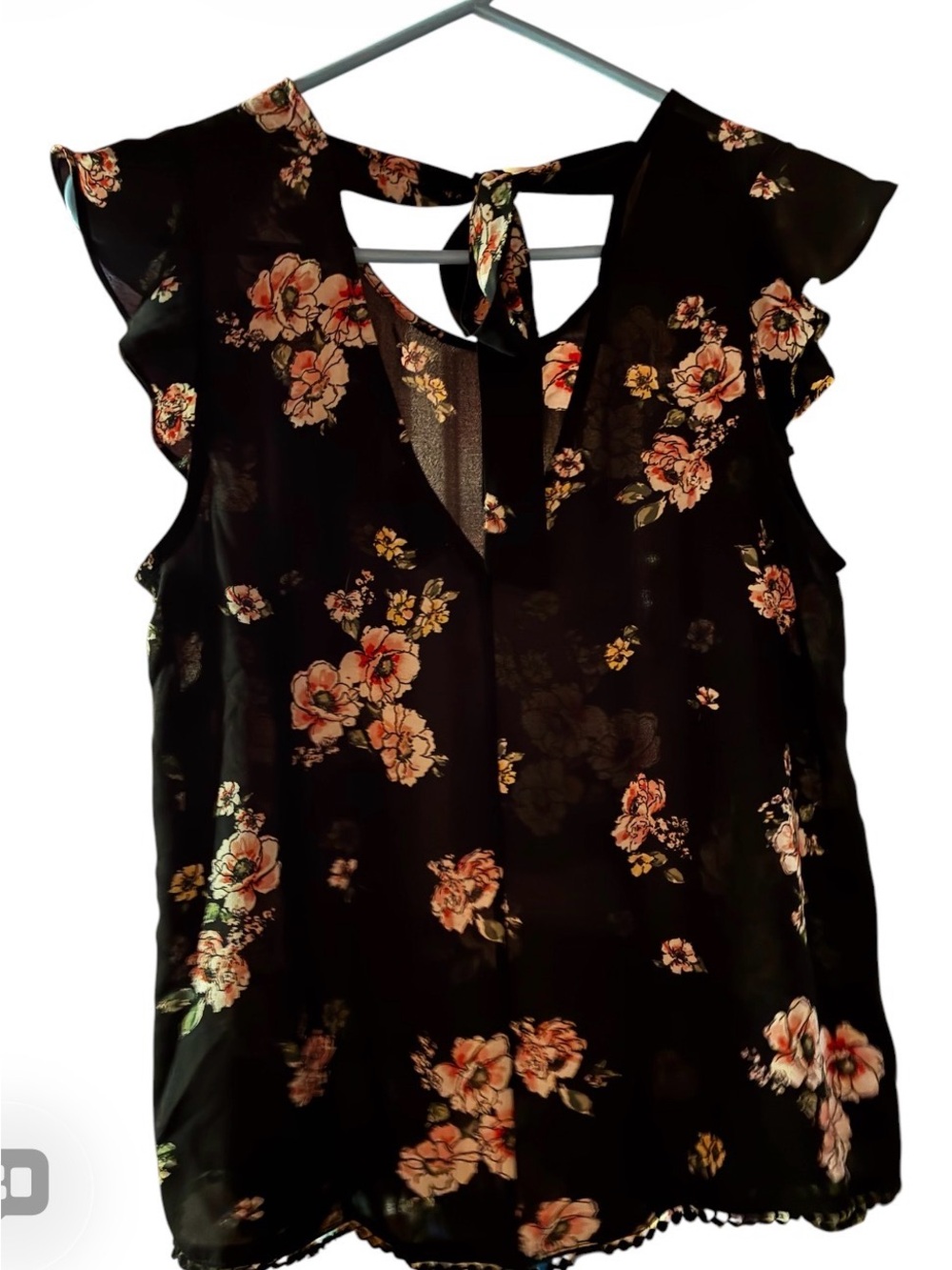 Black Floral Tie-Back Ruffle Sleeve Blouse med